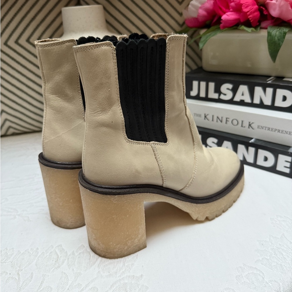 Free People Cream and Black Heeled Chelsea Boots - Picture 6 of 11